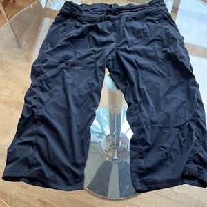 lululemon dance studio crops size 12